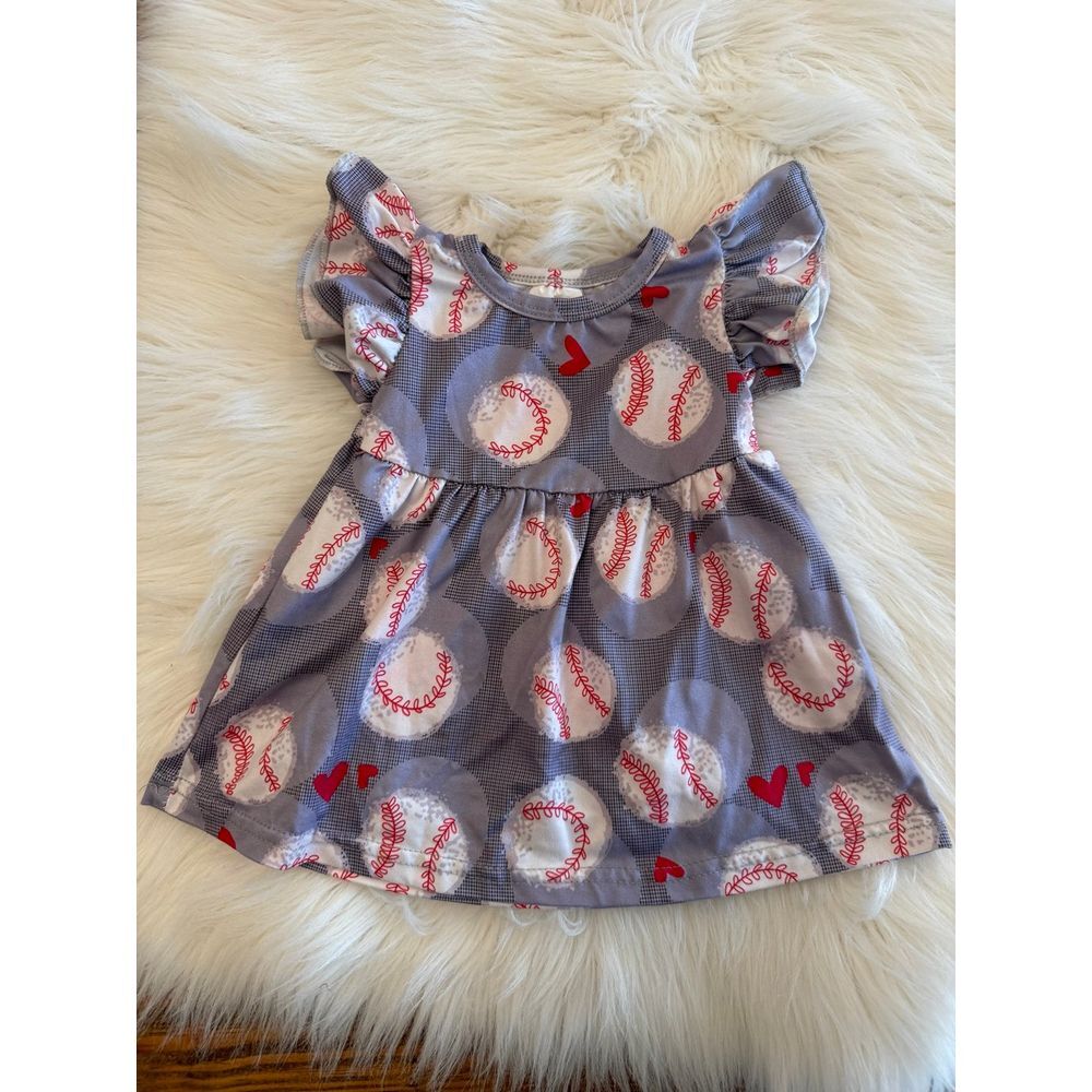 Baseball girls ruffled top size 3/6m EUC
